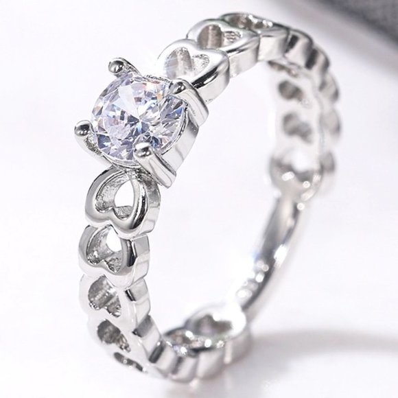 💥Lovely Anillos Hollow Heart Round Cut Moissanite Eternity Ring for Women, K770 - Picture 1 of 10